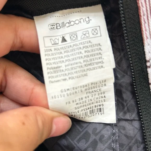 Billabong messenger bag. Size medium. Used mildly - Picture 8 of 9